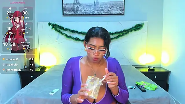 Snapshot of LAYLATAYLOR_ chatting on December 2024 05:09:02 AM LAYLATAYLOR online show from December 2024 05:09:02 AM