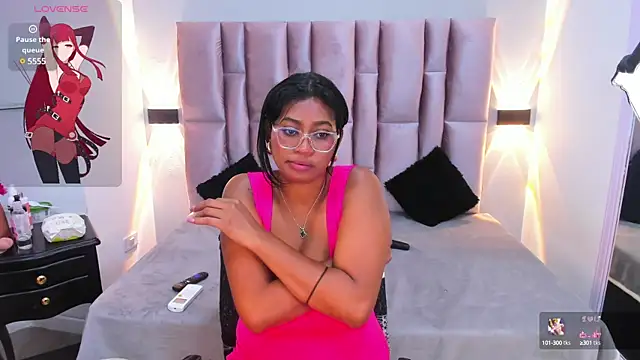 Snapshot of LAYLATAYLOR_ chatting on February 2025 01:39:02 PM LAYLATAYLOR online show from February 2025 01:39:02 PM