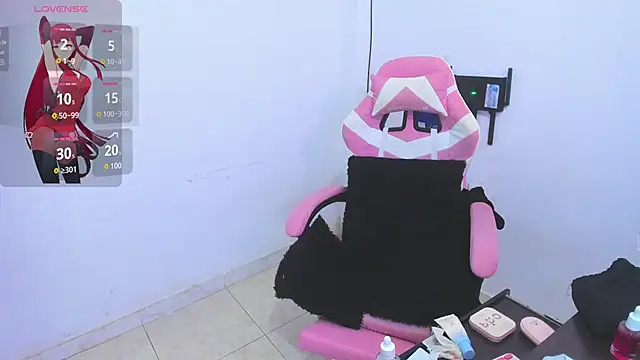 Snapshot of LAYLATAYLOR_ chatting on March 2025 02:36:02 AM LAYLATAYLOR online show from March 2025 02:36:02 AM