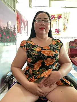 Snapshot of NDith chatting on April 2026 11:41:01 PM NDith online show from April 2026 11:41:01 PM