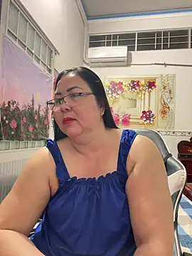 Snapshot of NDith chatting on April 2026 08:11:02 PM NDith online show from April 2026 08:11:02 PM