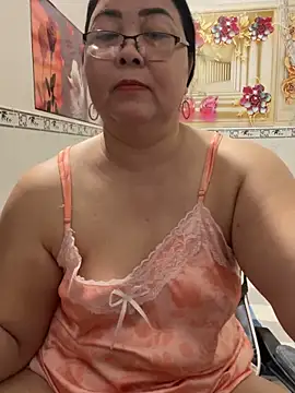 Snapshot of NDith chatting on April 2026 01:52:02 PM NDith online show from April 2026 01:52:02 PM