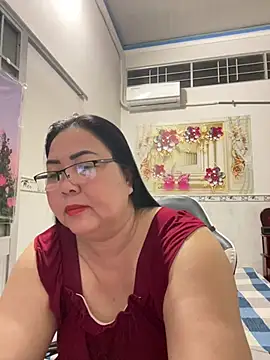 Snapshot of NDith chatting on April 2026 10:37:02 PM NDith online show from April 2026 10:37:02 PM
