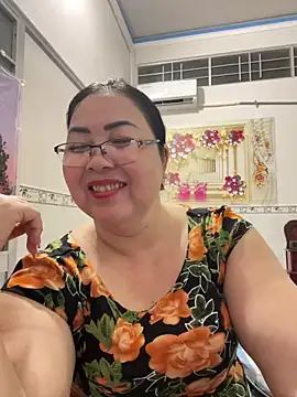 Snapshot of NDith chatting on April 2026 11:16:02 AM NDith online show from April 2026 11:16:02 AM