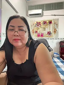 Snapshot of NDith chatting on May 2026 09:36:02 AM NDith online show from May 2026 09:36:02 AM