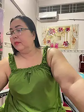 Snapshot of NDith chatting on May 2026 11:42:02 AM NDith online show from May 2026 11:42:02 AM