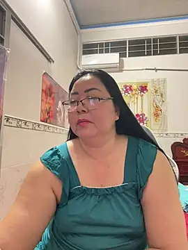 Snapshot of NDith chatting on May 2026 09:20:01 PM NDith online show from May 2026 09:20:01 PM