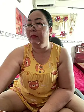 Snapshot of NDith chatting on May 2026 03:02:02 AM NDith online show from May 2026 03:02:02 AM