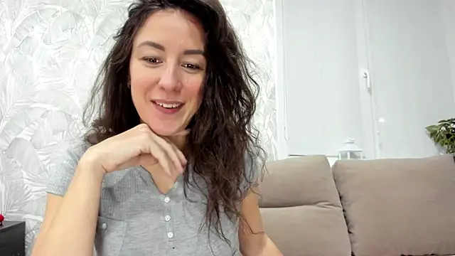 Karina sunny online show from December 2025 11:59:01 AM