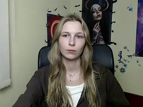 Snapshot of StrangerGi chatting on June 2026 11:56:02 AM StrangerGi online show from June 2026 11:56:02 AM
