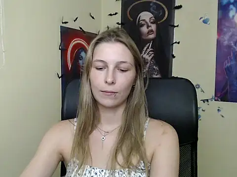 Snapshot of StrangerGi chatting on June 2026 10:26:01 AM StrangerGi online show from June 2026 10:26:01 AM