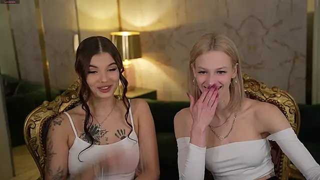 Lucy And Elza Fantasy online show from November 2025 03:36:01 PM