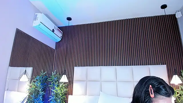 CailynBrowm online show from December 2025 04:40:02 AM