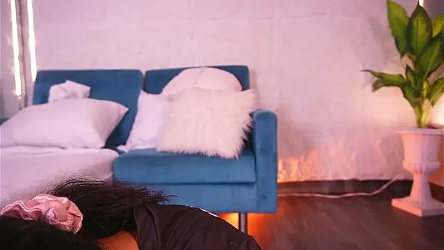 CailynBrowm online show from April 2026 04:27:01 AM