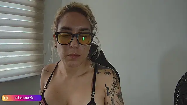 Isis69  online show from April 2026 09:50:02 PM