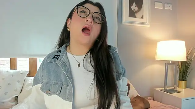 hannaasweet online show from March 2025 05:52:01 PM