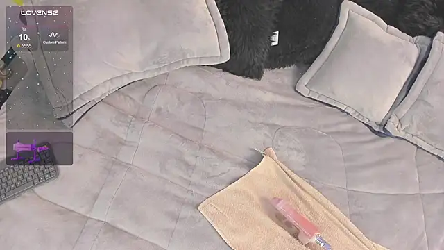 Snapshot of miss_meegan chatting on January 2025 01:52:01 PM miss meegan online show from January 2025 01:52:01 PM