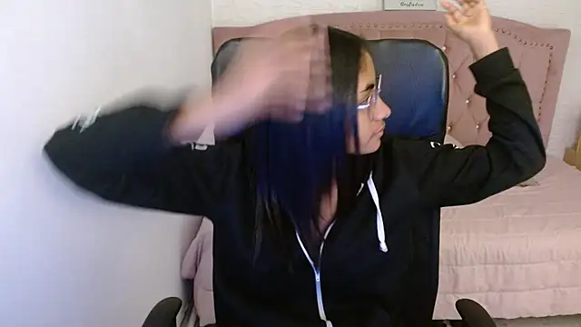 shaneelle online show from March 2025 09:24:02 AM