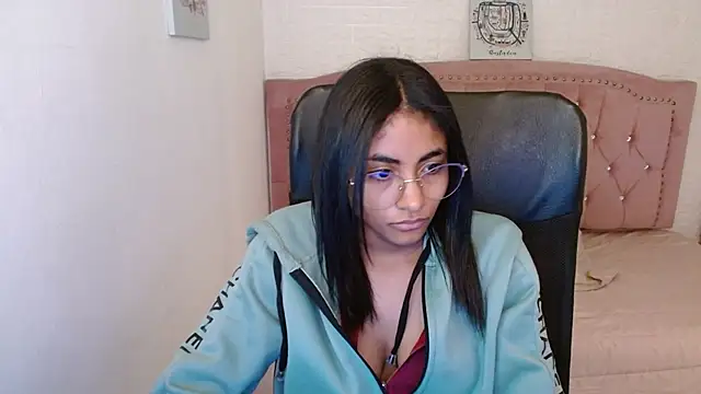 shaneelle online show from March 2025 09:34:02 AM