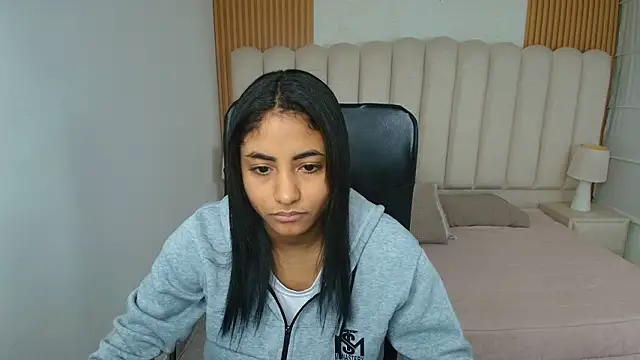 shaneelle online show from March 2026 03:01:02 AM