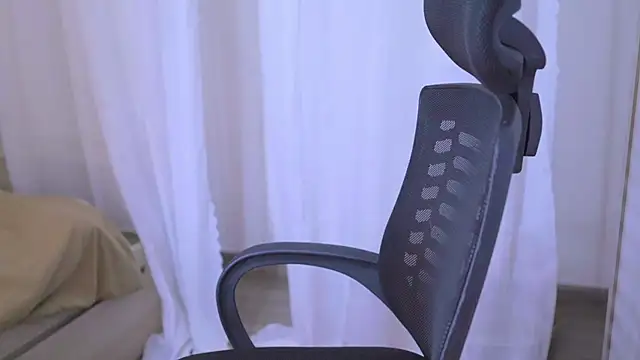 Snapshot of sinnn chatting on October 2025 04:51:01 PM sinnn online show from October 2025 04:51:01 PM