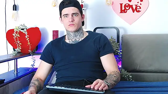 CarterCole online show from February 2025 06:51:02 AM