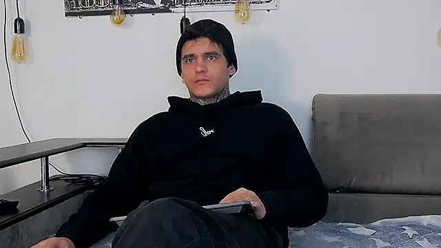 CarterCole online show from December 2025 10:00:02 AM