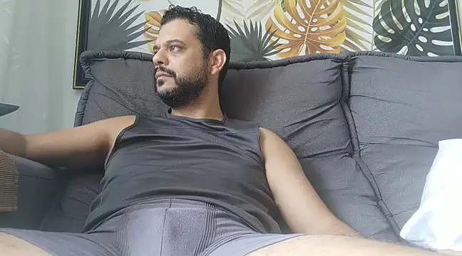 HornyBeachBoyBR online show from January 2025 02:02:02 PM