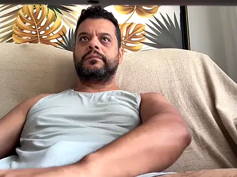 Snapshot of HornyBeachBoyBR chatting on April 2026 02:30:01 PM HornyBeachBoyBR online show from April 2026 02:30:01 PM