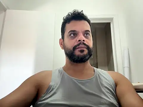 Snapshot of HornyBeachBoyBR chatting on May 2026 02:00:02 PM HornyBeachBoyBR online show from May 2026 02:00:02 PM