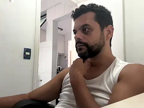 Snapshot of HornyBeachBoyBR chatting on May 2026 01:27:02 PM HornyBeachBoyBR online show from May 2026 01:27:02 PM
