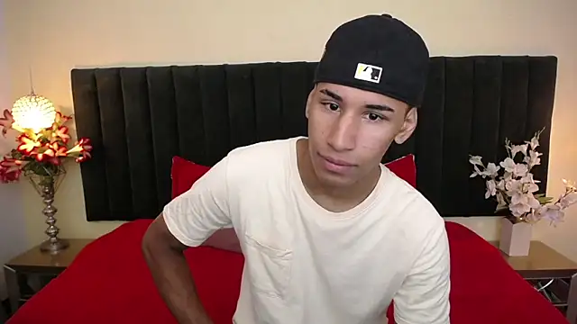 soft attraction online show from April 2026 07:33:01 PM