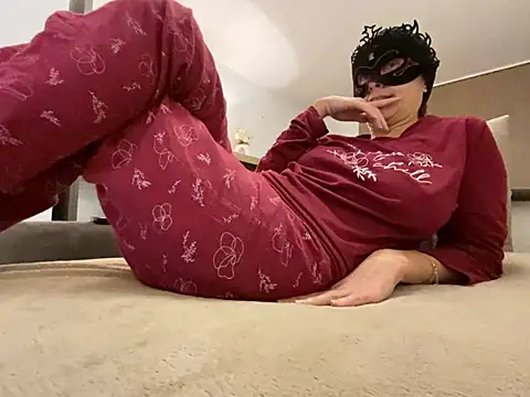 Marilou1983 online show from January 2025 05:56:01 PM