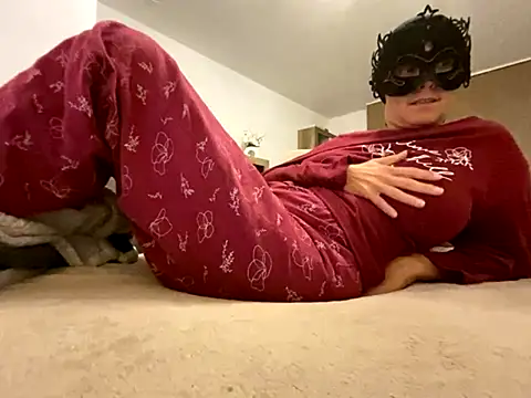 Marilou1983 online show from September 2025 08:11:02 PM