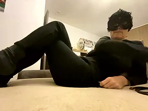 Snapshot of Marilou1983 chatting on January 2026 05:51:02 PM Marilou1983 online show from January 2026 05:51:02 PM