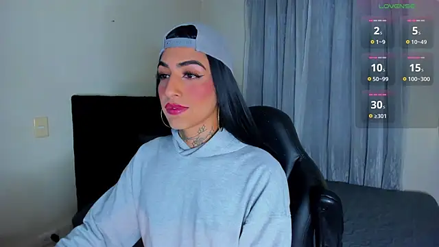 litz81 online show from November 2025 09:36:01 PM