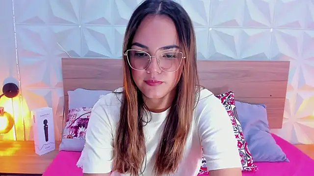 Stacey white  online show from March 2025 08:34:01 PM