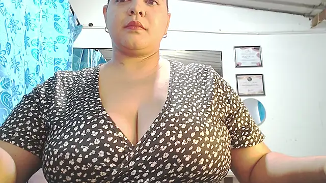 mia donatto369 online show from September 2025 08:44:02 PM