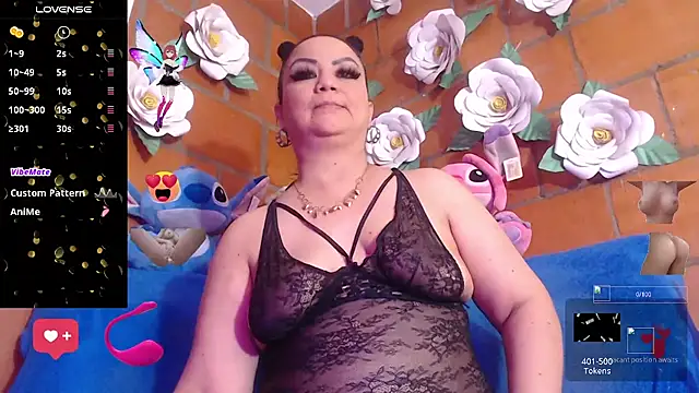 IngritBitch online show from November 2025 12:51:01 PM