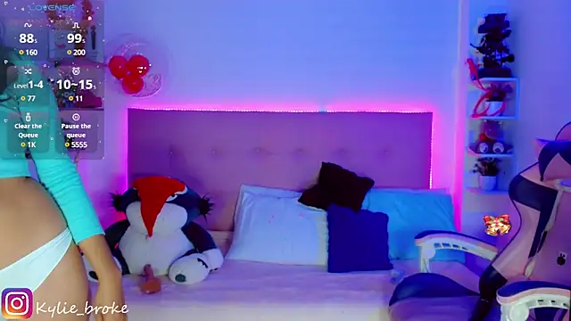 Kylie brokee online show from December 2024 03:18:02 AM