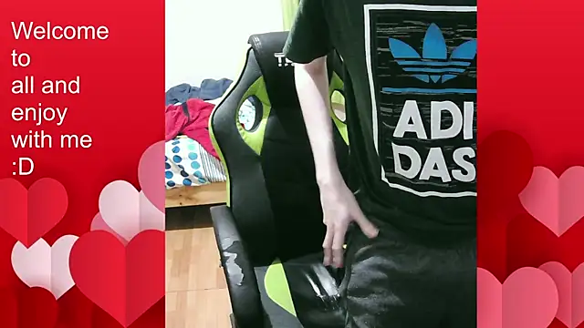 Twink martinboy online show from November 2025 12:01:02 AM