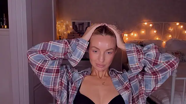 aestetick online show from October 2025 03:43:01 PM