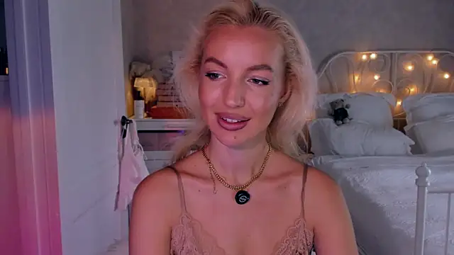 Snapshot of aestetick chatting on May 2026 09:16:02 AM aestetick online show from May 2026 09:16:02 AM