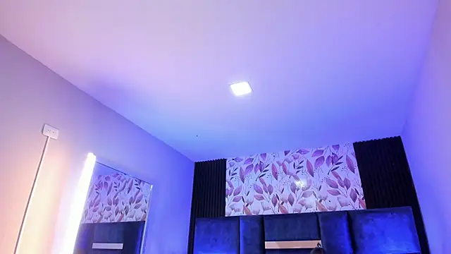 AmmyJones  online show from September 2025 07:14:02 PM