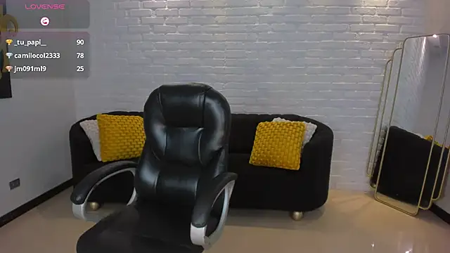 VeronicaCruz  online show from February 2025 09:56:01 AM