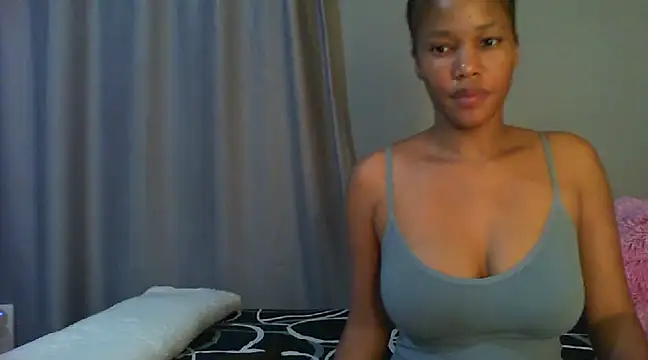 Snapshot of Sexylisa670 chatting on February 2025 08:13:01 PM Sexylisa670 online show from February 2025 08:13:01 PM