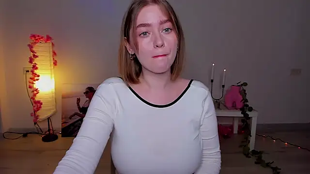 AidaPerry online show from January 2025 02:32:01 PM