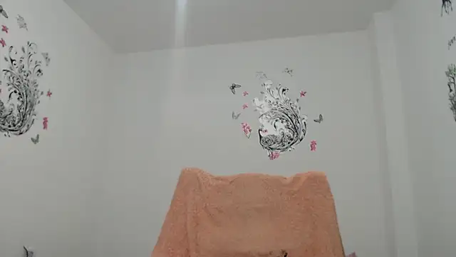 BustyAmanda online show from December 2024 01:07:02 PM