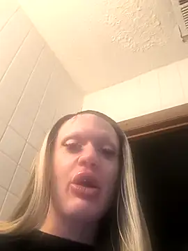 ImCarolinaCutiexxx online show from September 2025 07:15:02 PM