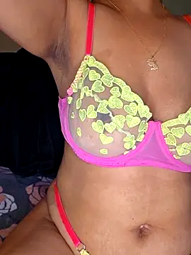 Lunadelisla online show from December 2025 07:36:02 AM